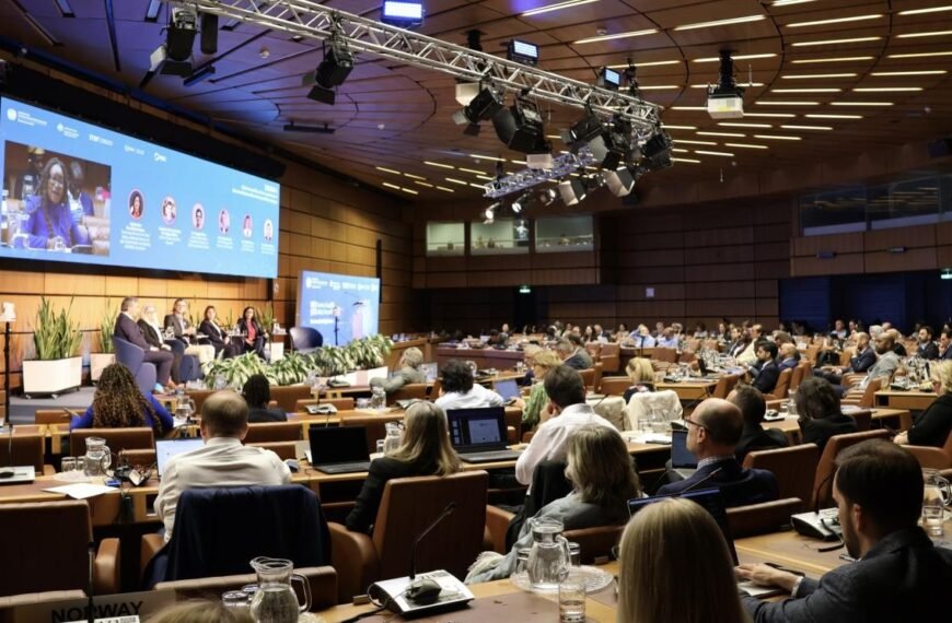Economists and policymakers attending an economic conference
